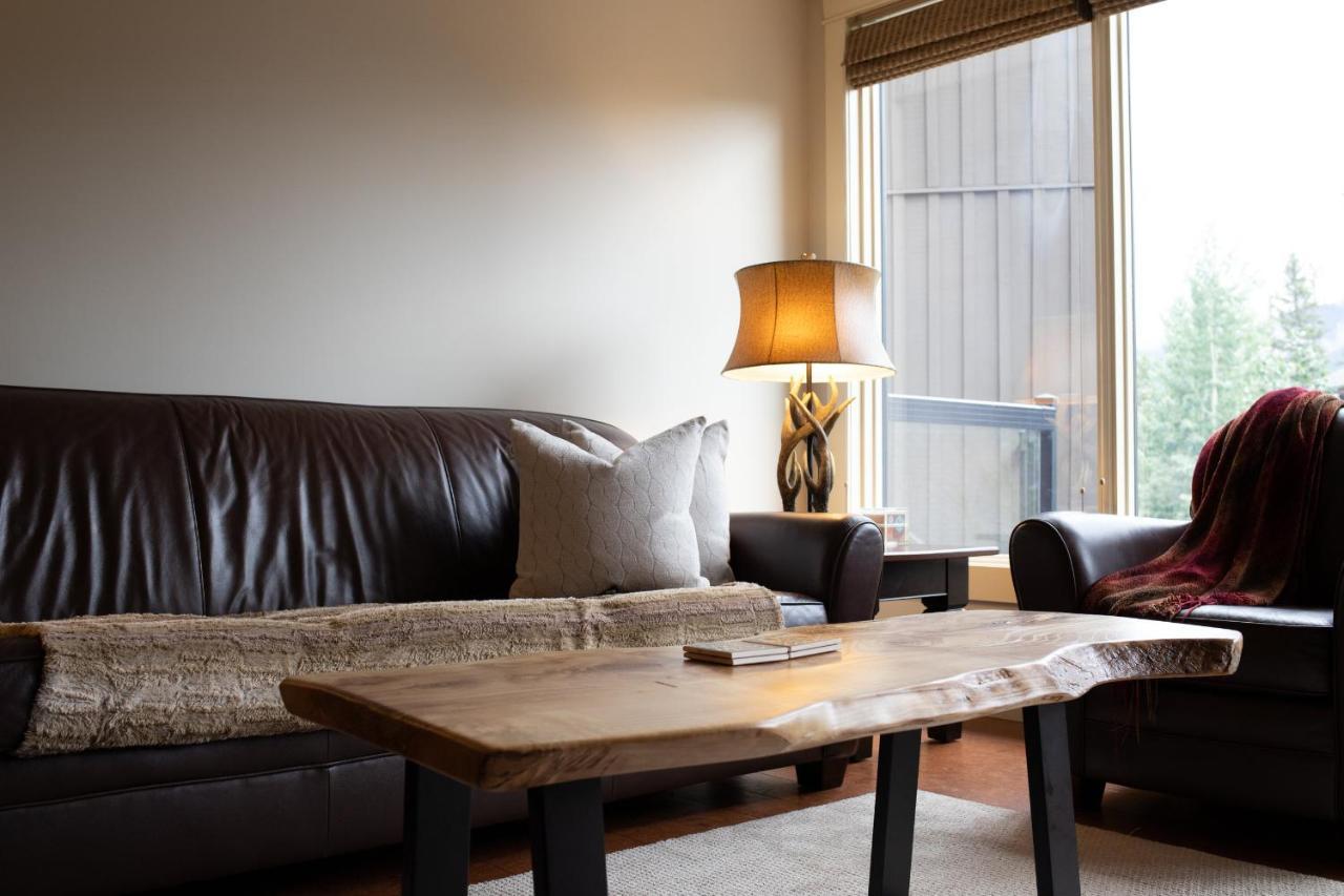 Misty Mountain- Premium 2 Bedroom Mountain View Canmore Luaran gambar